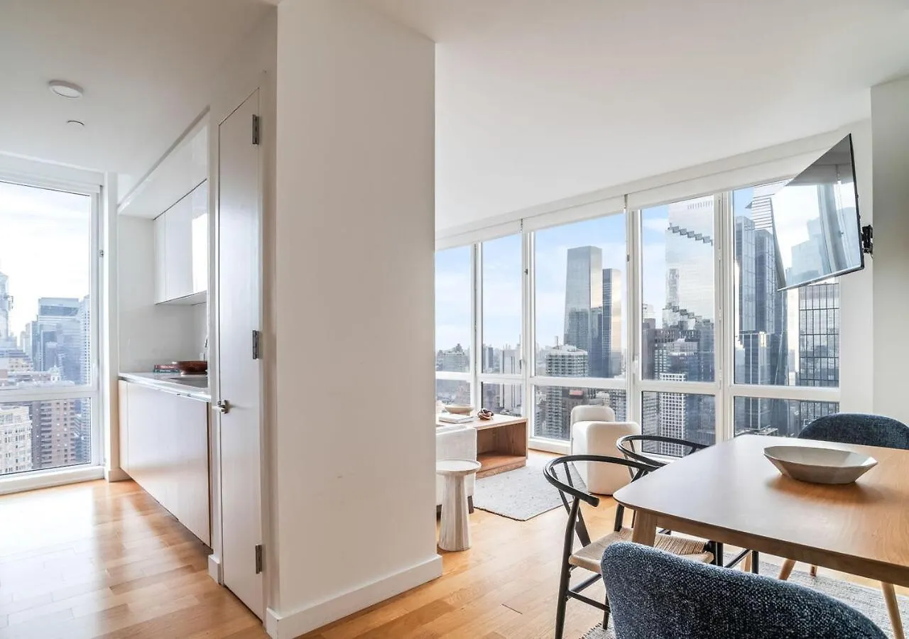 Modern 2Bd 1Ba At Mid West Daire New York