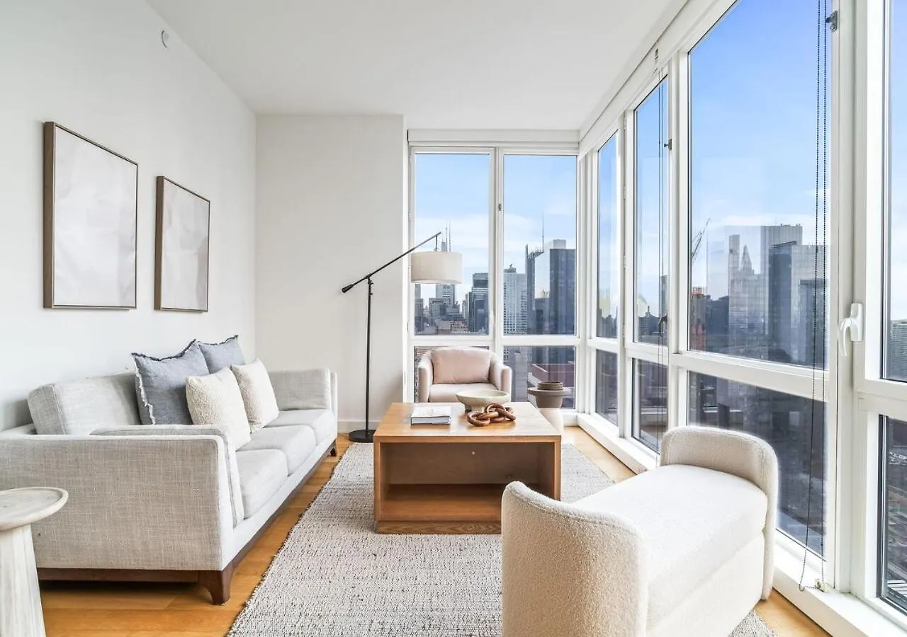 Modern 2Bd 1Ba At Mid West Daire New York