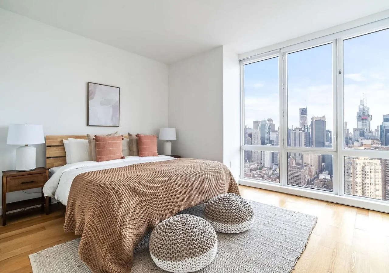 Modern 2Bd 1Ba At Mid West Daire New York