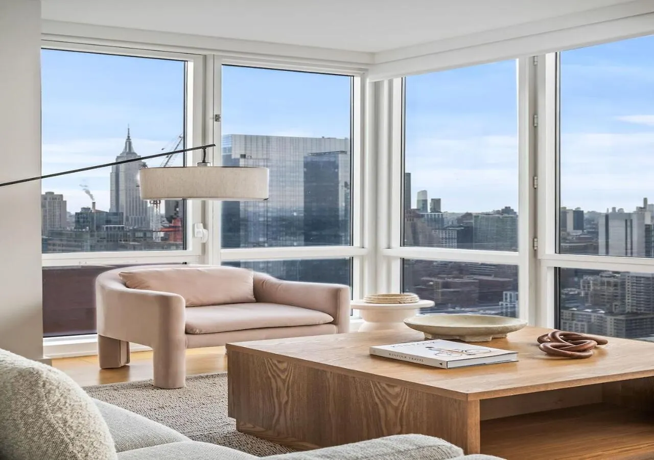 Modern 2Bd 1Ba At Mid West Daire New York 0*,