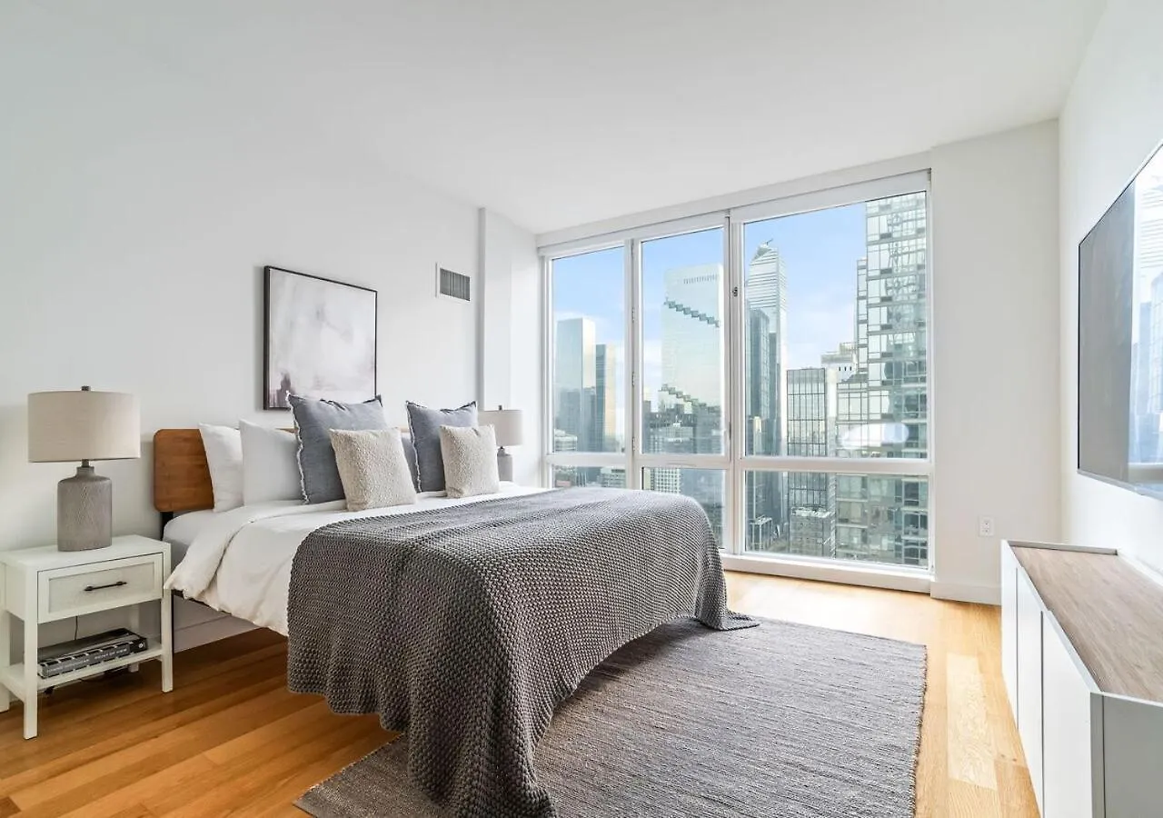 Modern 2Bd 1Ba At Mid West Daire New York